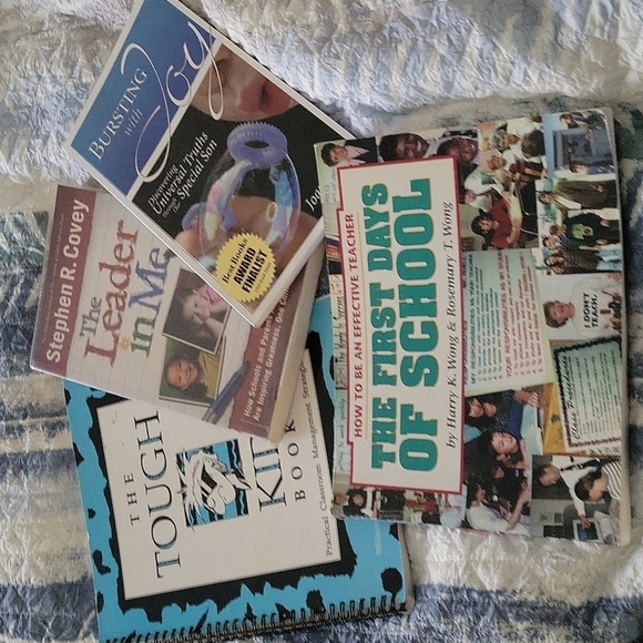 Lot of 4 Teacher Teaching Learning Books - Picture 1 of 7
